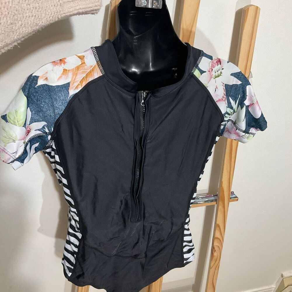 One piece swimsuit women’s size XL, floral, black and white stripes zip closure - Picture 5 of 8